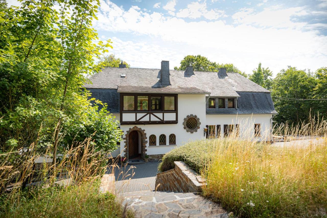 Landhaus Karbach Komplett Oder Einzelne Wohneinheiten Villa Inkl Sauna Bzw Waldhaeuschen Hirten المظهر الخارجي الصورة