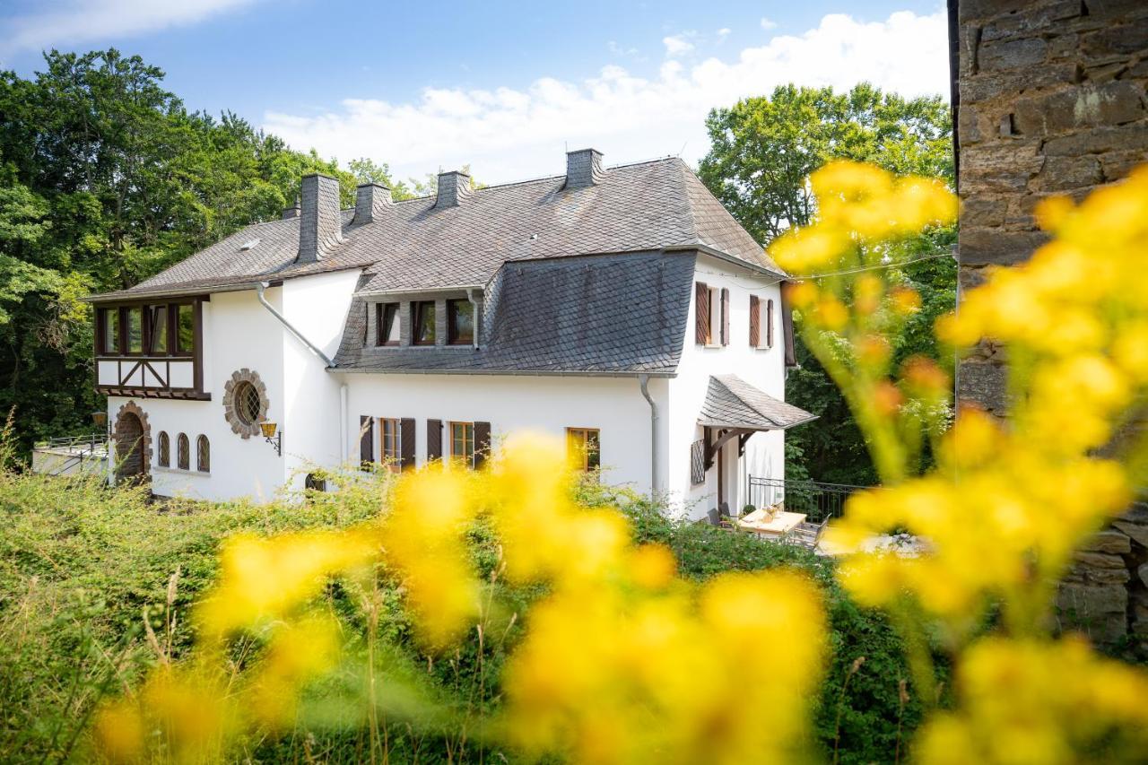 Landhaus Karbach Komplett Oder Einzelne Wohneinheiten Villa Inkl Sauna Bzw Waldhaeuschen Hirten المظهر الخارجي الصورة