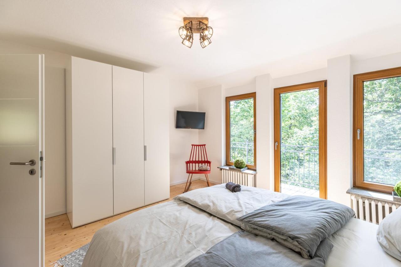 Landhaus Karbach Komplett Oder Einzelne Wohneinheiten Villa Inkl Sauna Bzw Waldhaeuschen Hirten المظهر الخارجي الصورة