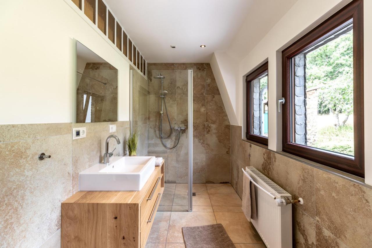 Landhaus Karbach Komplett Oder Einzelne Wohneinheiten Villa Inkl Sauna Bzw Waldhaeuschen Hirten المظهر الخارجي الصورة
