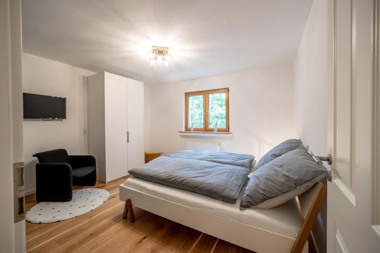 Landhaus Karbach Komplett Oder Einzelne Wohneinheiten Villa Inkl Sauna Bzw Waldhaeuschen Hirten المظهر الخارجي الصورة